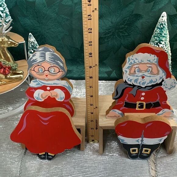 Vintage Festive Wooden Santa and Mrs Claus
Shelf Sitters Christmas Decor - Picture 3 of 17